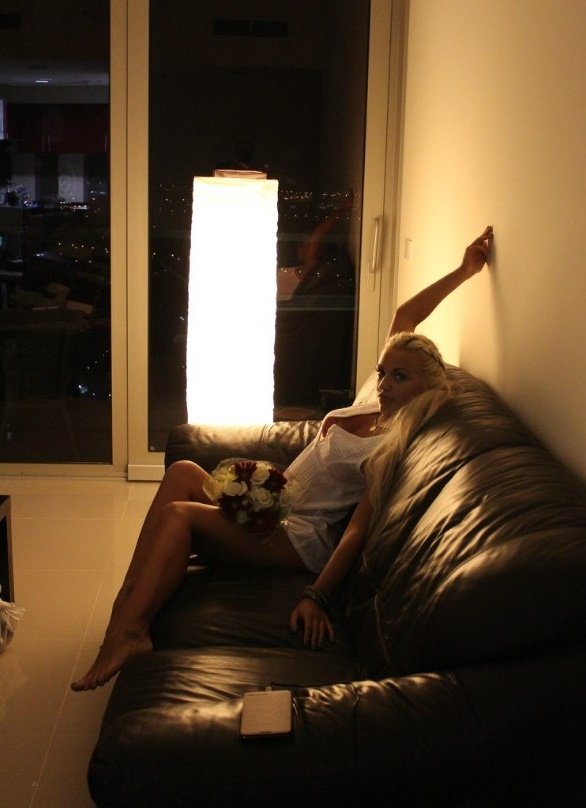 Очень красивая девушка познакомится с достойным мужчиной в для секса Очень красивая девушка познакомится с достойным мужчиной в для секса